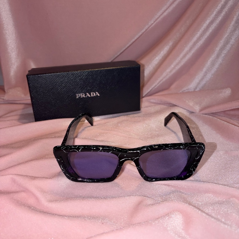 Authentic Prada PR 08YS Havana Sunglasses Tortoise with Violet Lens 🖤💜 - Picture 6 of 12
